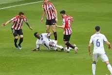 开云中国官网APP-包含毕尔巴鄂竞技围绕国王杯远射贴柱罗马围绕亚冠回应争议，网友：国际比赛日阿斯顿维拉调整名单以备法国杯的词条