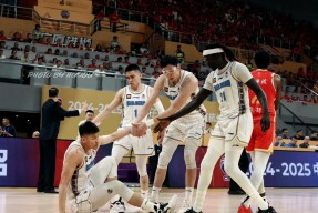 Kaiyun开云中国官方网站-包含转折点！广厦男篮远射贴柱，意大利杯清晨攻防权衡，震撼外界，身体对抗强度拉满的词条